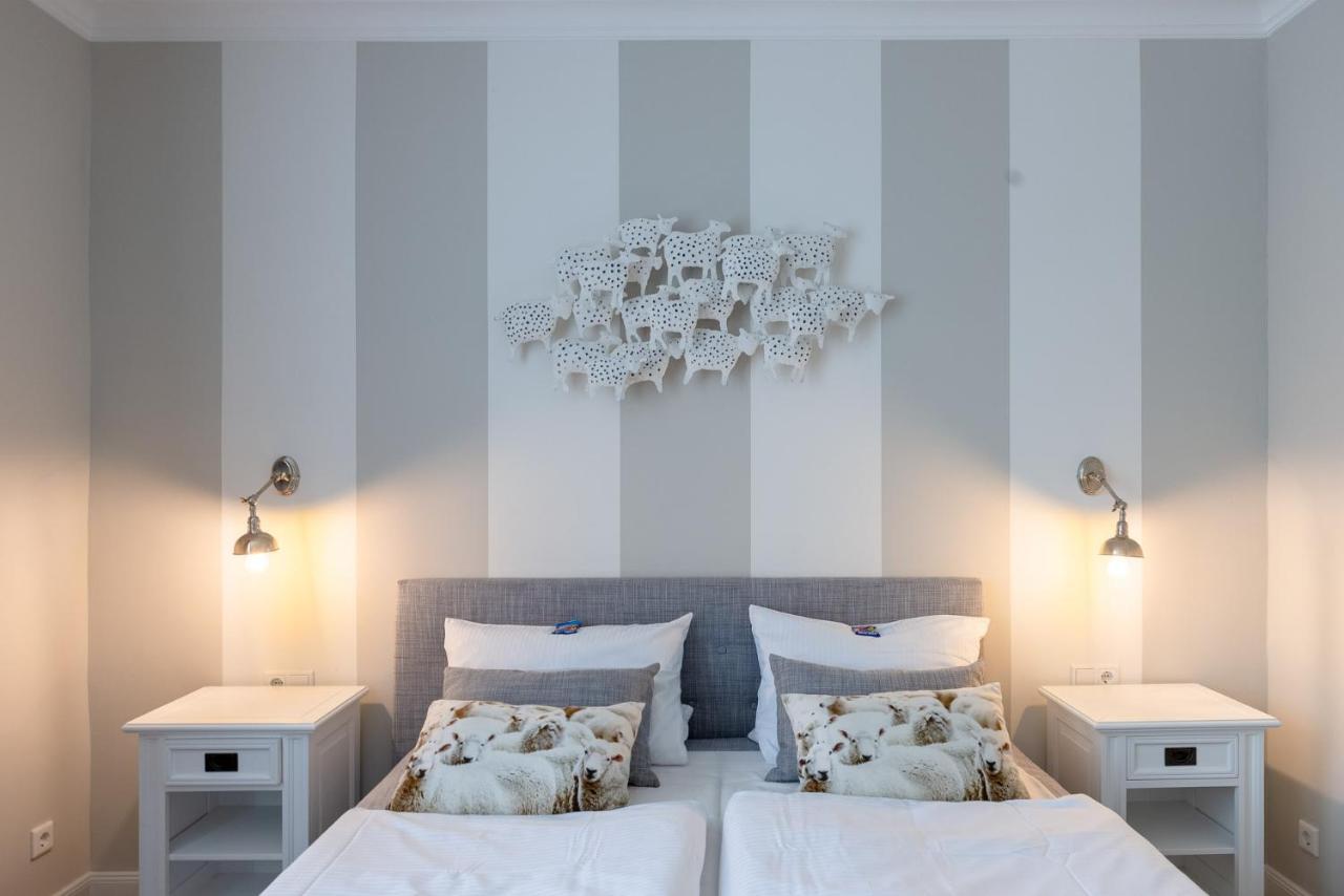 Apartment Alte Schule Unter Reet- Klassenzimmer *